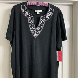 C.D. Daniels Brand Women's Black/White Blouse, Size 3X, NWT